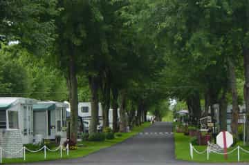 Outdoor photo of Camping Mon Repos